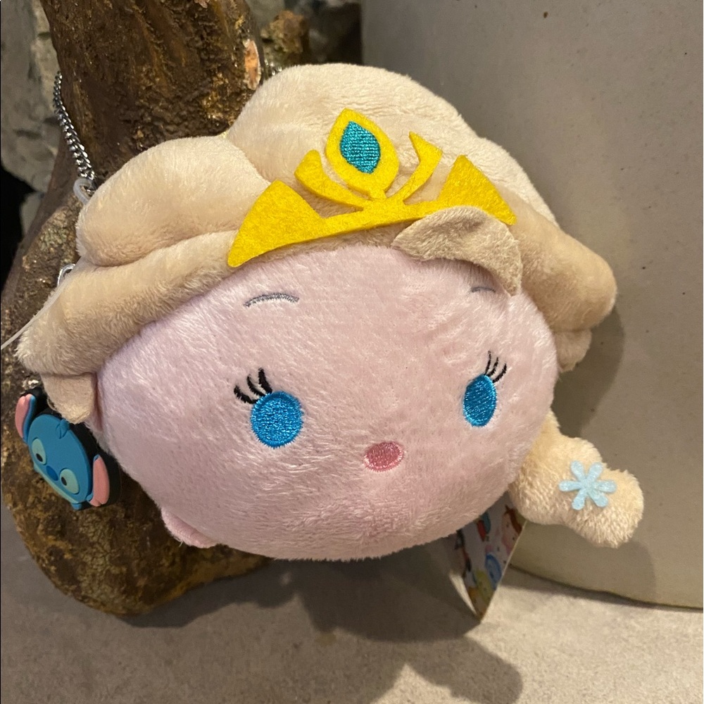 DISNEY Tsum Tsum Elsa Frozen Purse w/ Stitch Pull